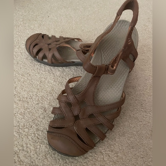 BareTraps Sport Sandals “Feena” in Brown. Size 9. Good condition. - Picture 1 of 12
